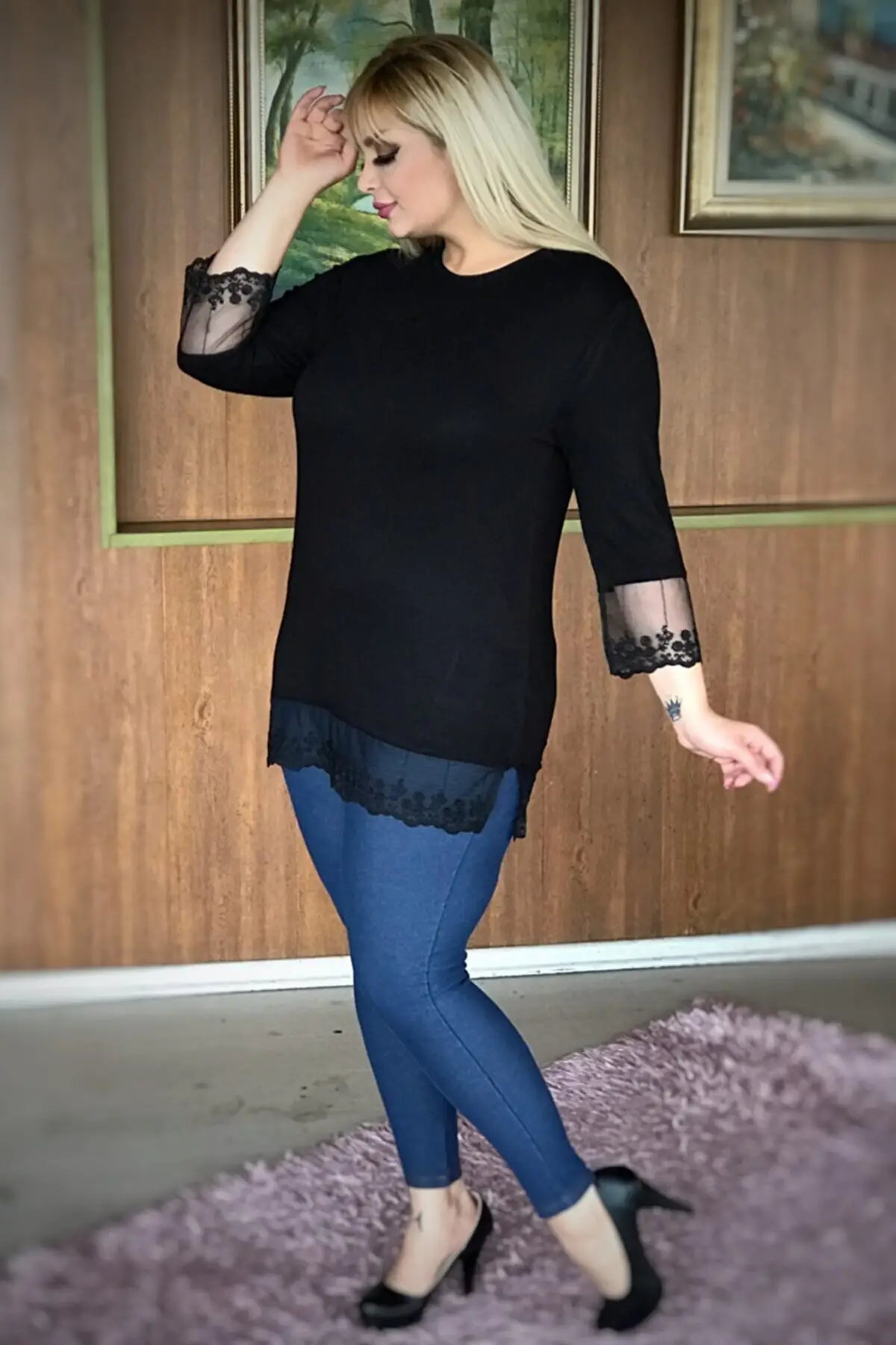 KADIN SİYAH BÜYÜK BEDEN KOLLARI ETEĞİ TÜLLÜ LİKRALI VİSKON BLUZ