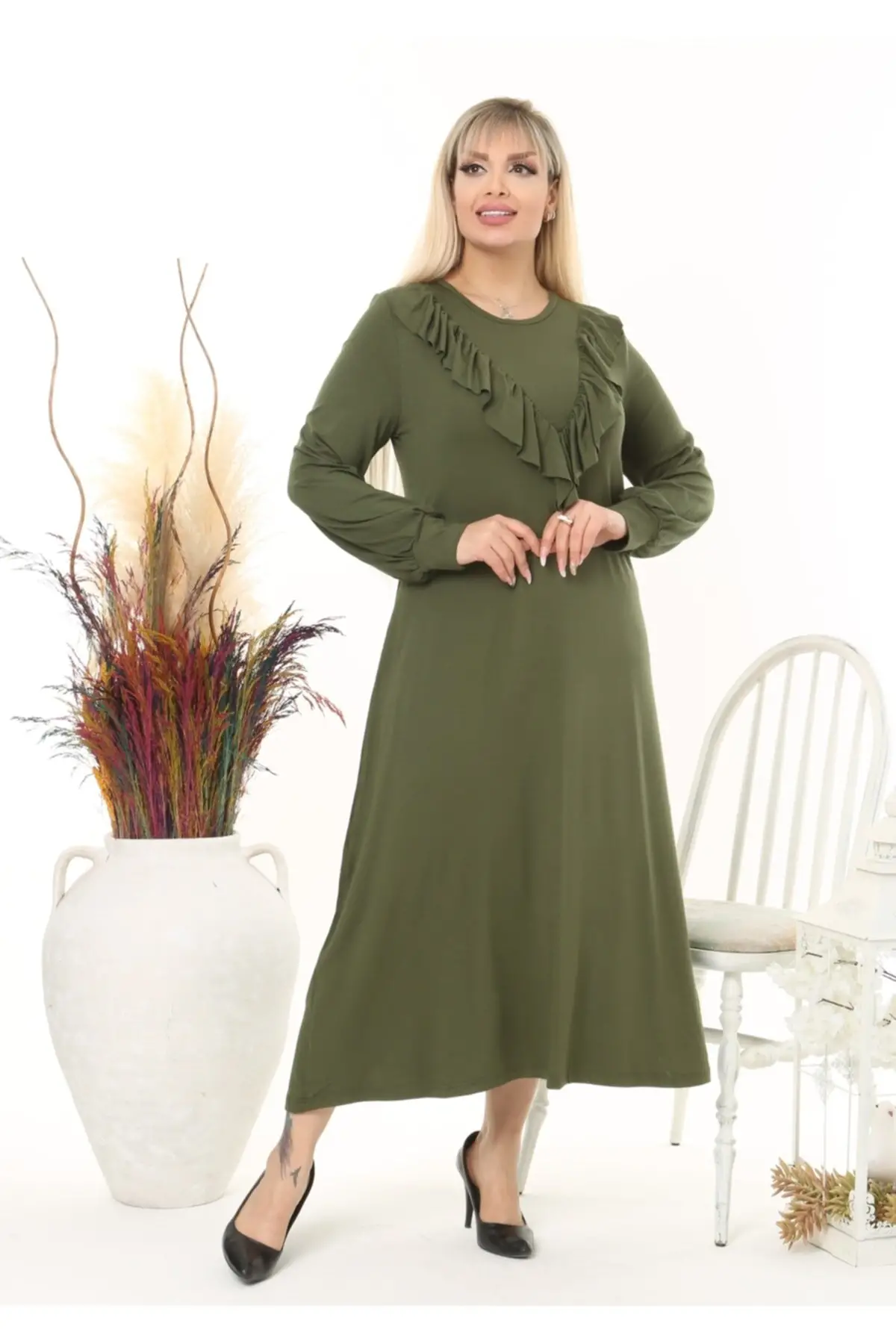 KADIN BÜYÜK BEDEN YAKA V FIRFIR DETAY ESNEK VİSKON ELBİSE