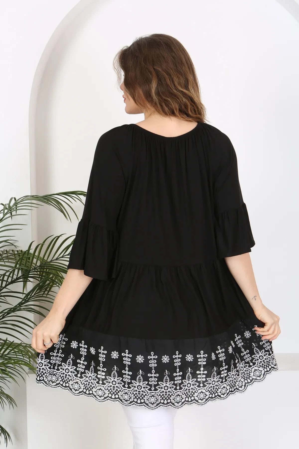 KADIN BÜYÜK BEDEN MADONNA YAKA ETEK FİSTO DETAY ESNEK VİSKON TUNİK