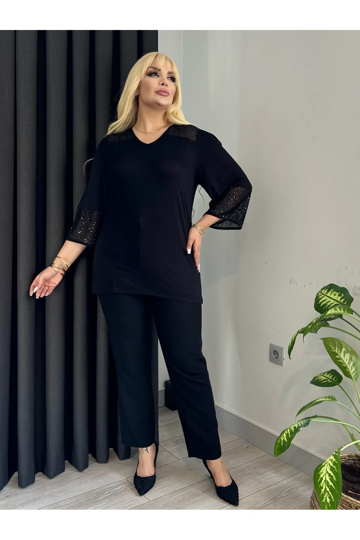 KADIN BÜYÜK BEDEN OMUZ KOL PAYET DETAY ESNEK VİSKON BLUZ