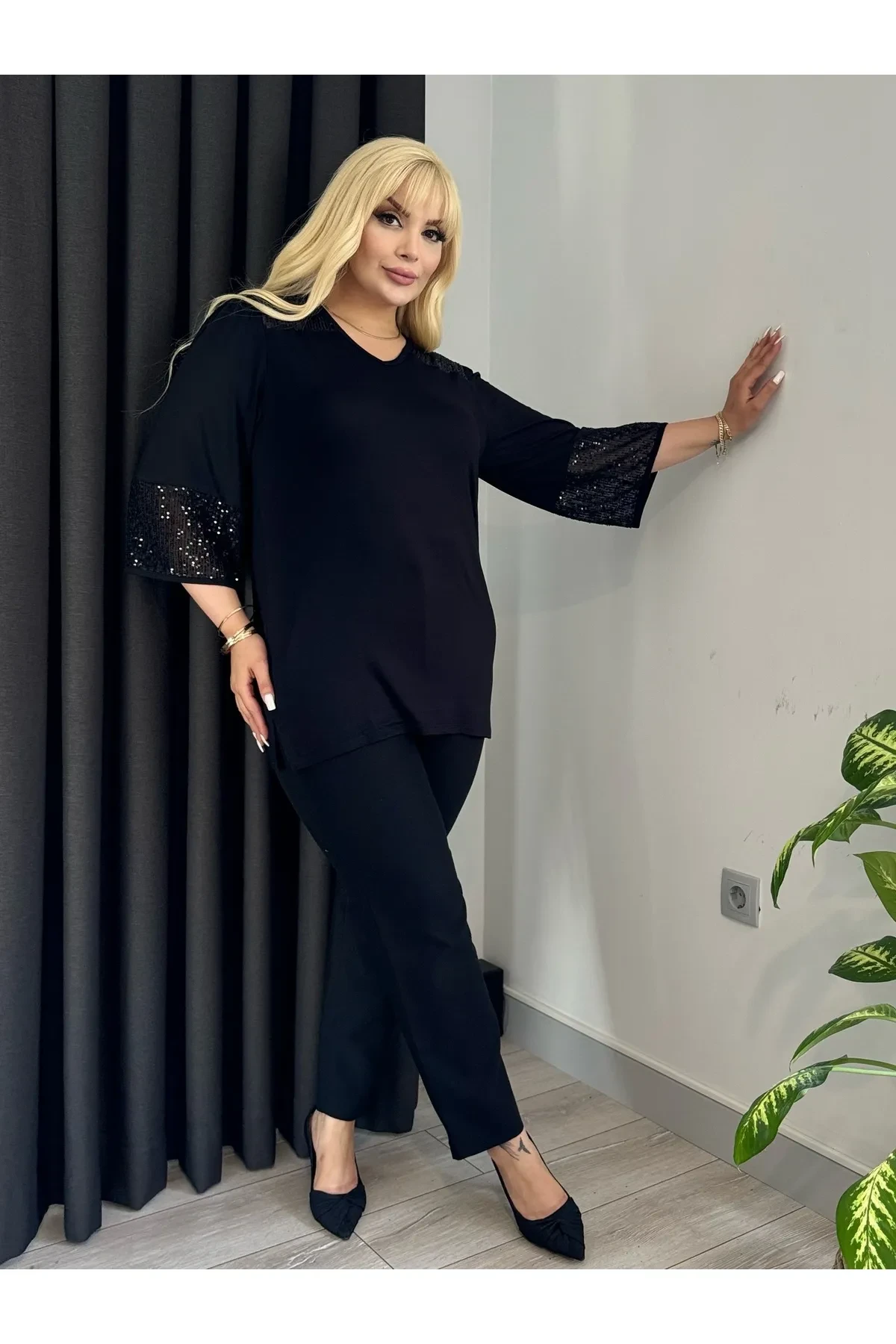 KADIN BÜYÜK BEDEN OMUZ KOL PAYET DETAY ESNEK VİSKON BLUZ