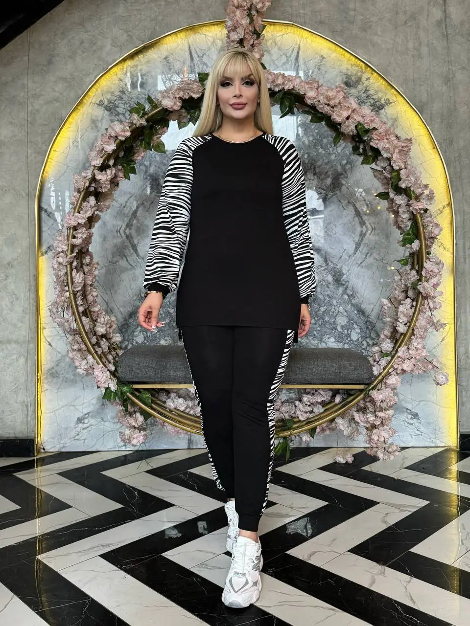 KADIN BÜYÜK BEDEN BELİ LASTİKLİ REGLAN KOL ESNEK EŞOFMAN TAKIMI