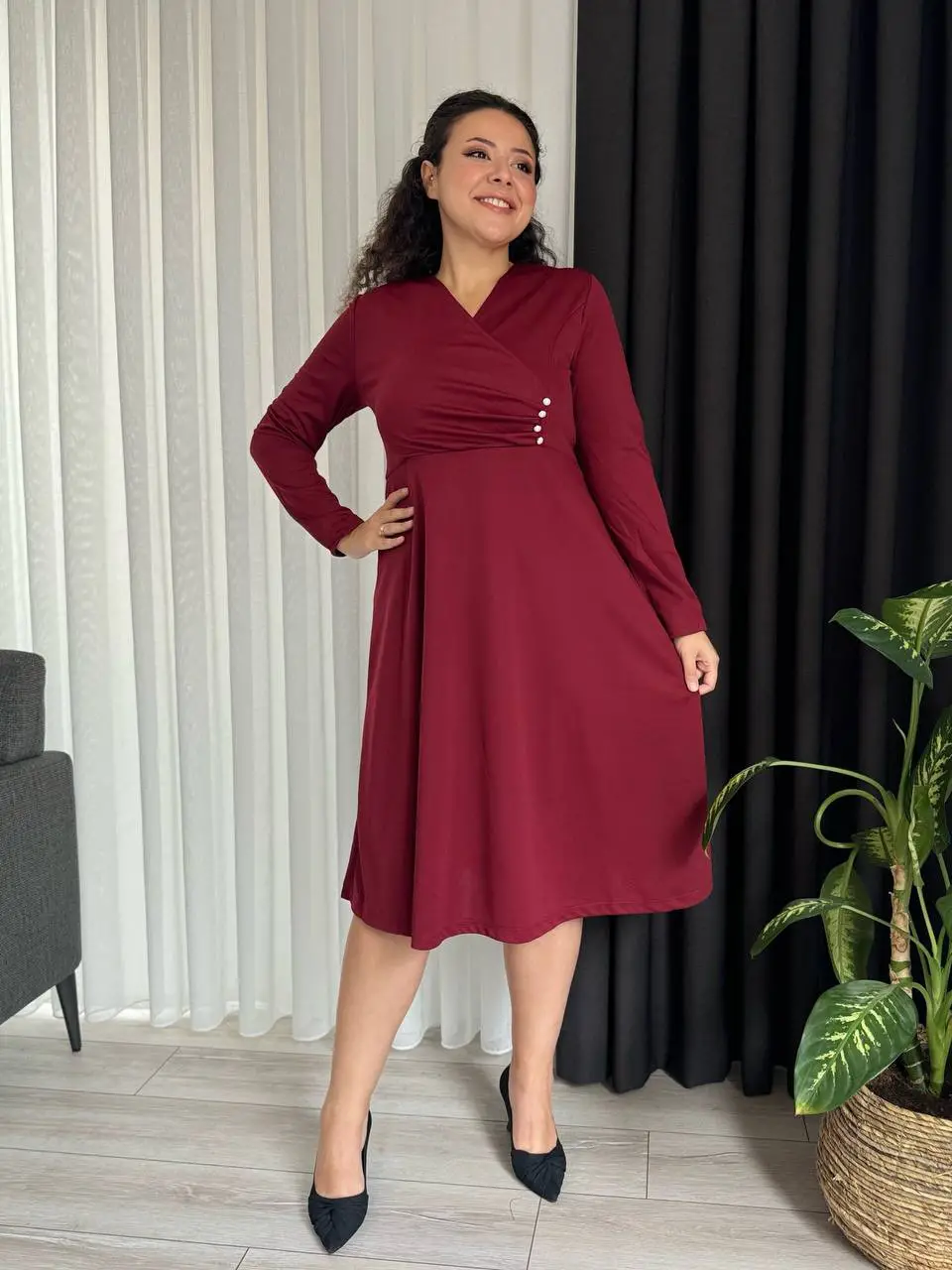 KADIN BÜYÜK BEDEN DÜĞME DETAY KRUVAZE YAKA LİKRALI KREP ELBİSE