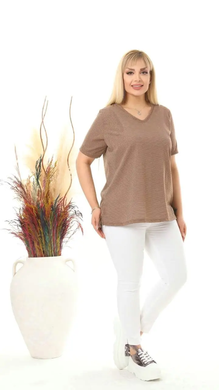 KADIN BÜYÜK BEDEN V YAKA SİMLİ ÇİZGİLİ VİSKON TSHIRT