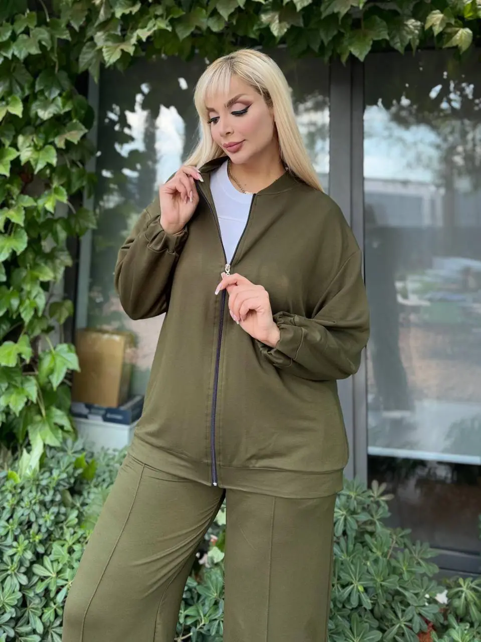 KADIN BÜYÜK BEDEN HAKİM YAKA FERMUARLI LİKRALI KRİSTAL İKİ İPLİK TAKIM