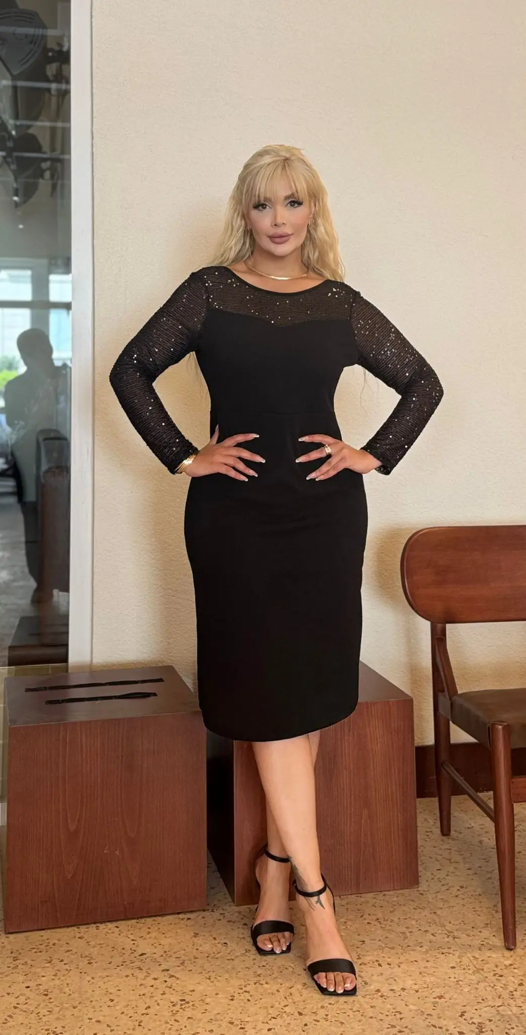 KADIN BÜYÜK BEDEN KALP YAKA PAYET DETAY LİKRALI SCUBA KREP ABİYE ELBİSE