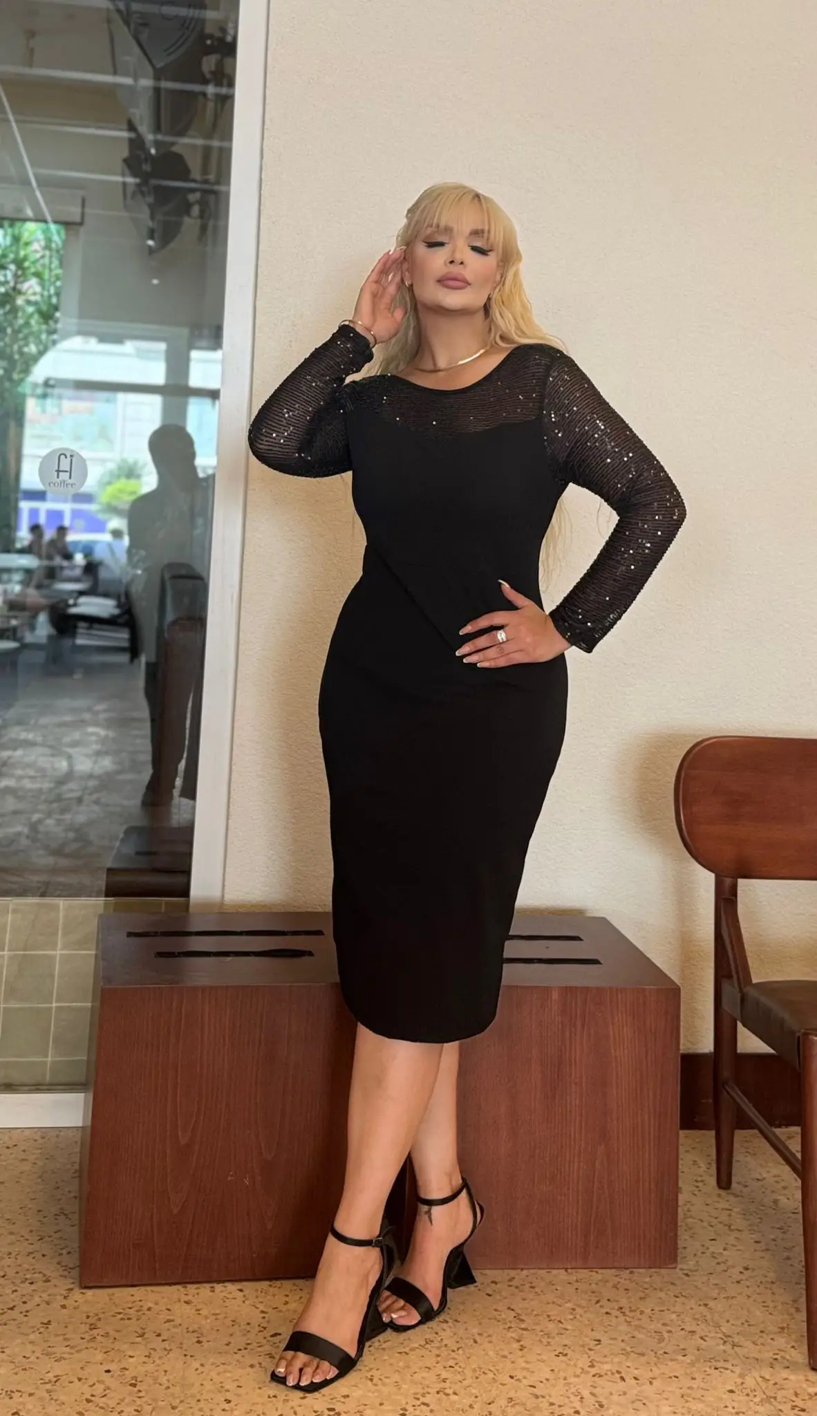 KADIN BÜYÜK BEDEN KALP YAKA PAYET DETAY LİKRALI SCUBA KREP ABİYE ELBİSE