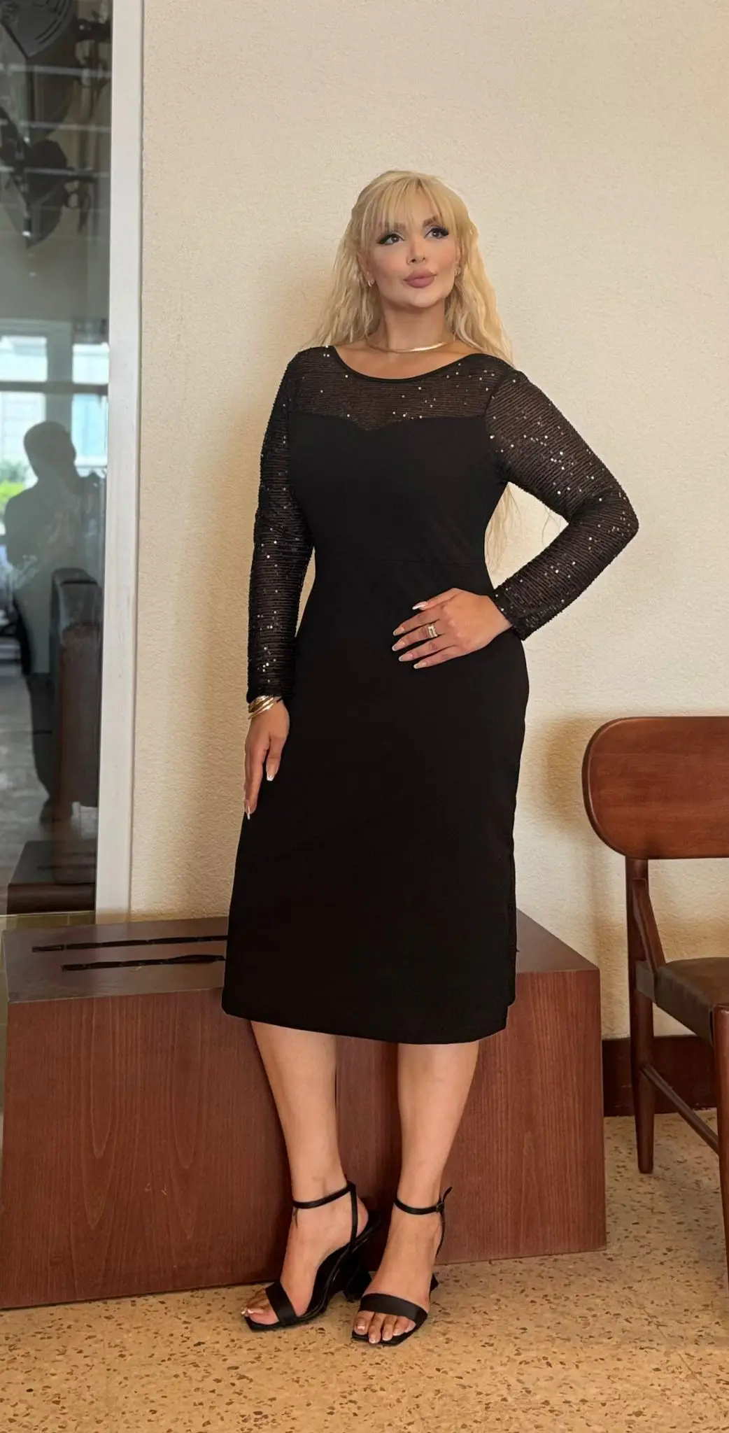 KADIN BÜYÜK BEDEN KALP YAKA PAYET DETAY LİKRALI SCUBA KREP ABİYE ELBİSE