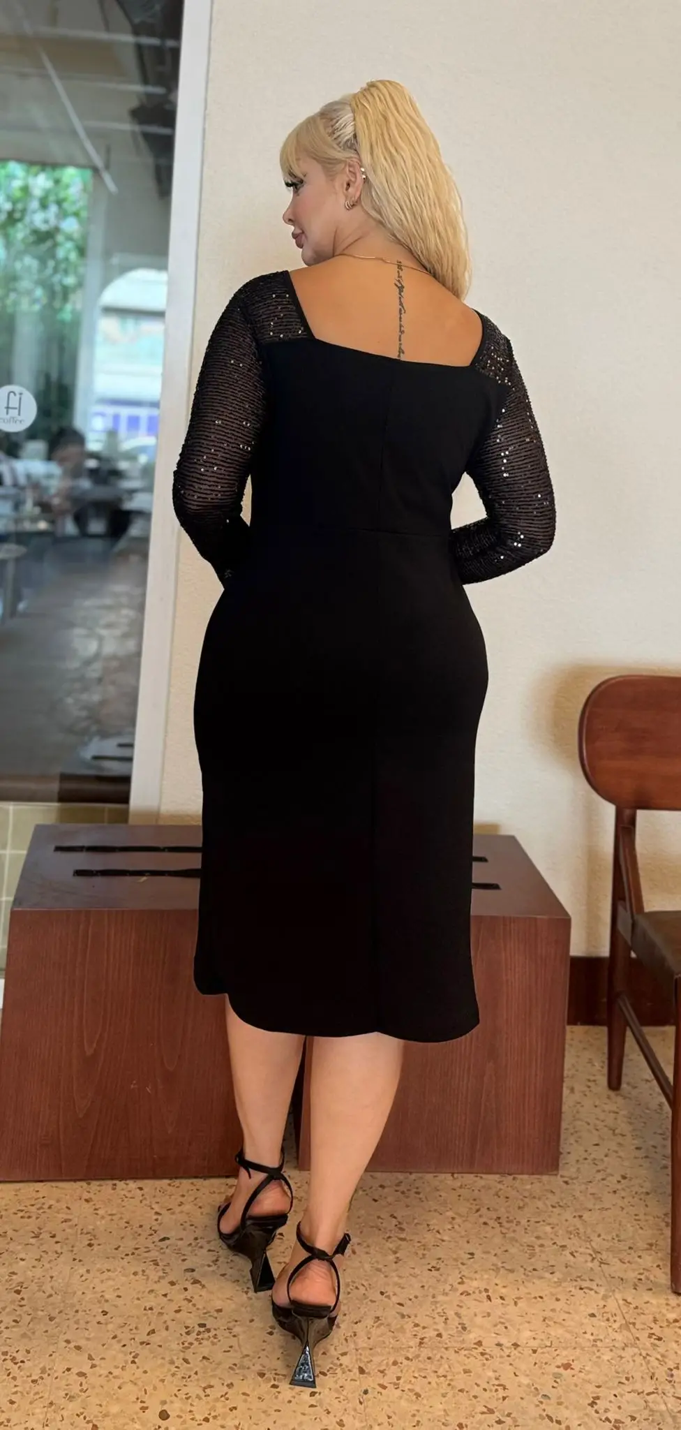 KADIN BÜYÜK BEDEN KALP YAKA PAYET DETAY LİKRALI SCUBA KREP ABİYE ELBİSE