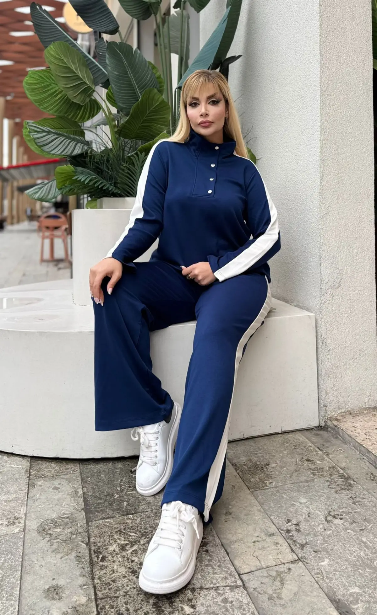 KADIN BÜYÜK BEDEN ÇITÇITLI DEVRİK YAKA LİKRALI OYSHO KUMAŞ TAKIM